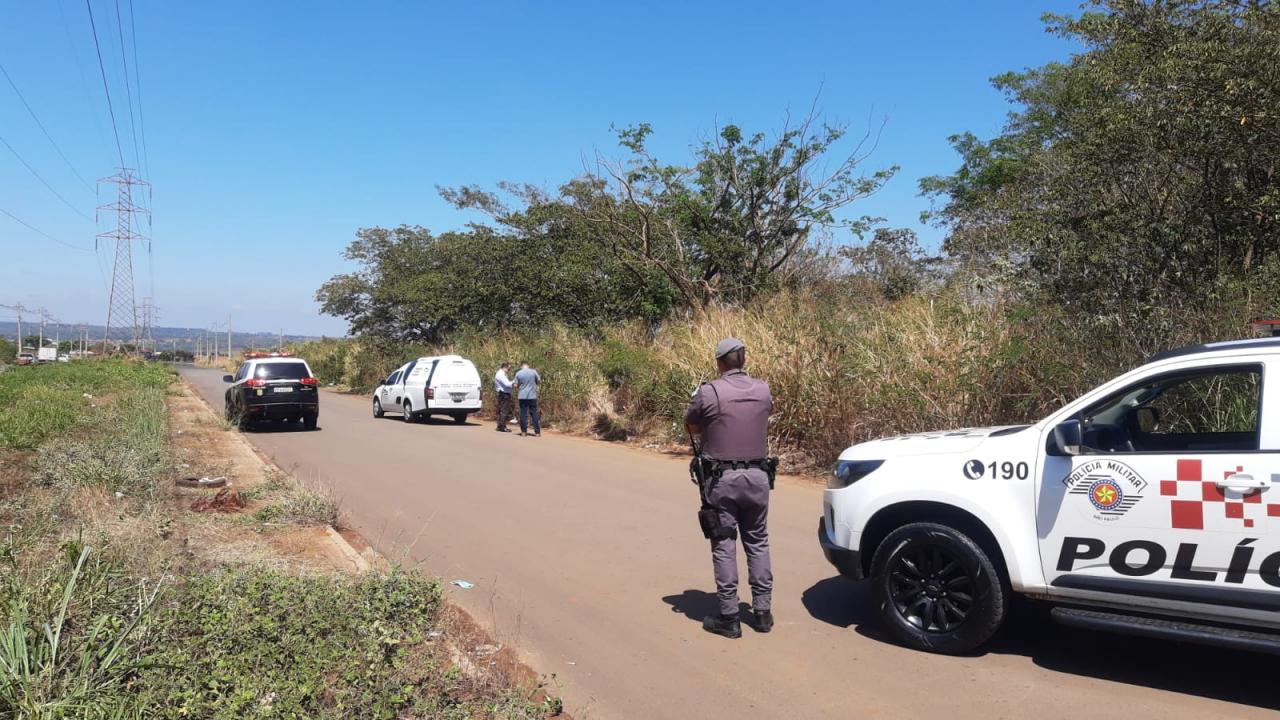 Foto 3 de 7 — Com sinais de violência: corpo em decomposição é localizado em mata de Araraquara
